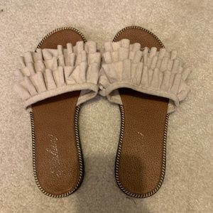 cream ruffle sandals, size 6